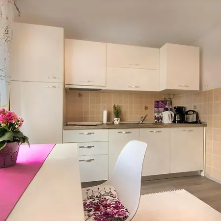 Mila Apartment *