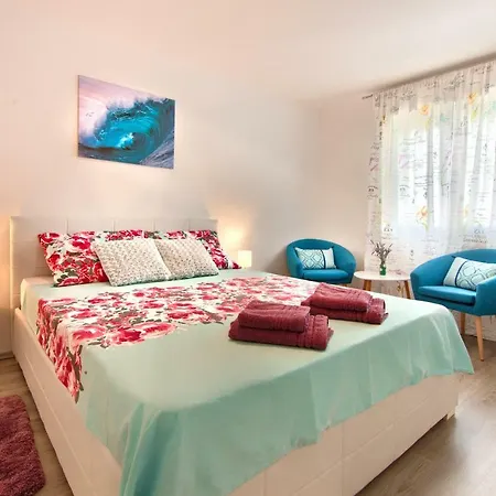 Apartment Mila *